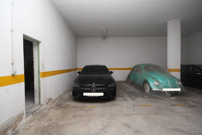 Image No.25-Commercial for sale