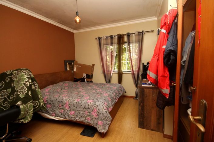 Image No.22-4 Bed House for sale