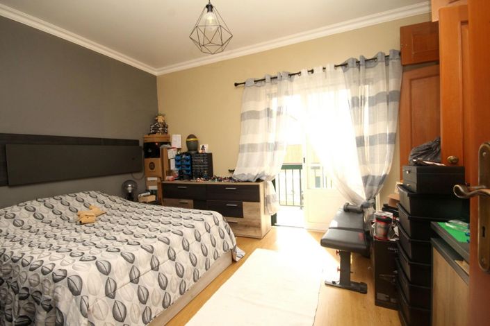 Image No.24-4 Bed House for sale