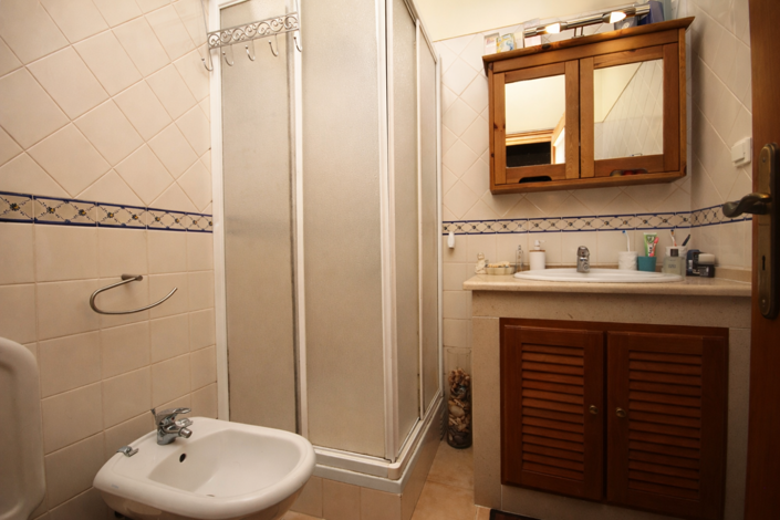 Image No.33-4 Bed House for sale