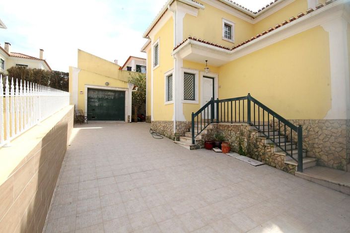 Image No.7-4 Bed House for sale
