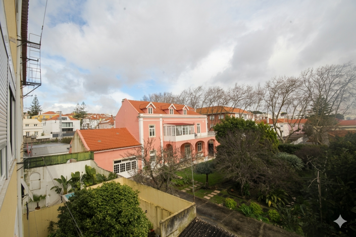 Image No.32-2 Bed Apartment for sale