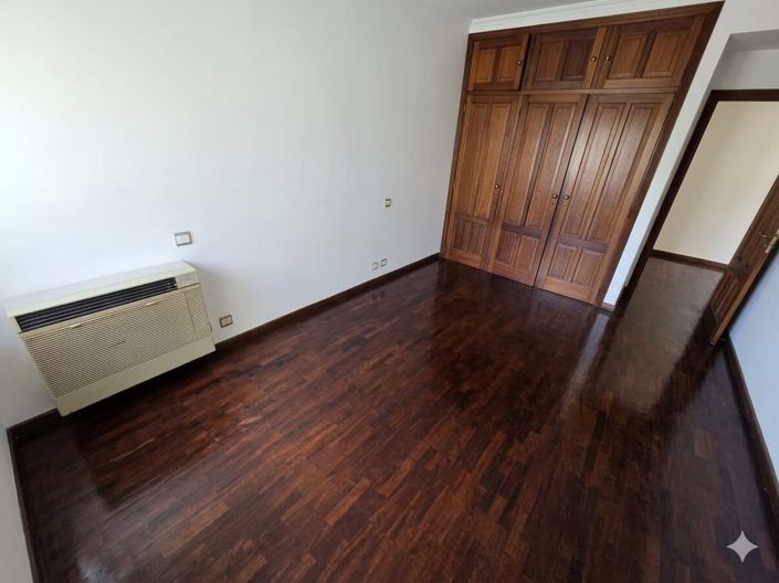 Image No.11-Appartement de 4 chambres à vendre à Lisbon