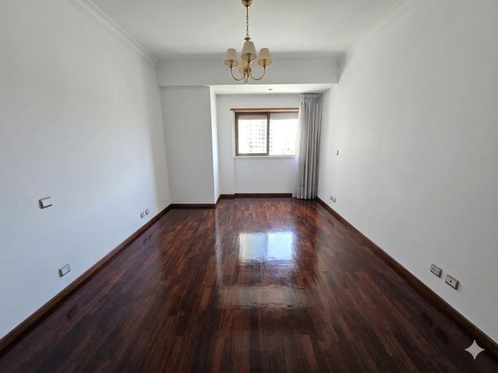 Image No.2-Appartement de 4 chambres à vendre à Lisbon
