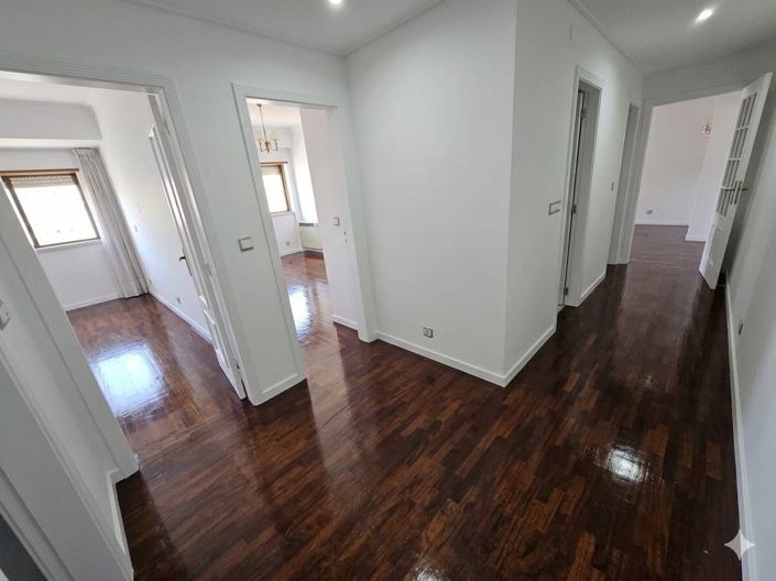 Image No.4-Appartement de 4 chambres à vendre à Lisbon