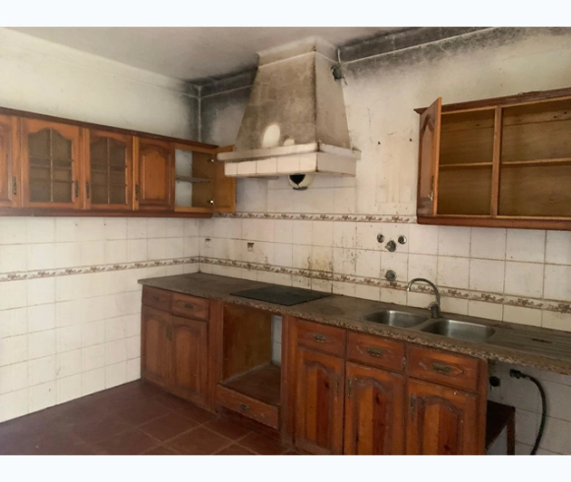 Image No.5-2 Bed House for sale