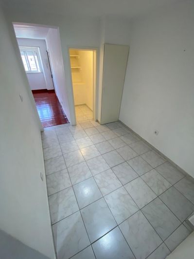 Image No.10-1 Bed Apartment for sale