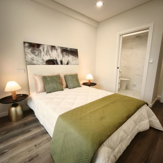 Image No.18-3 Bed Apartment for sale