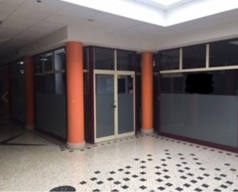 1 - Entroncamento, Commercial