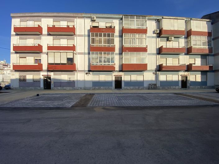 Image No.20-2 Bed Apartment for sale