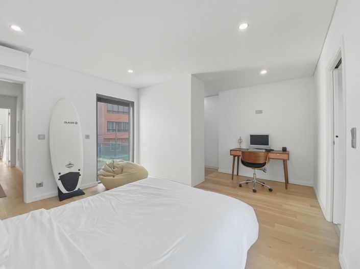 Image No.26-4 Bed House for sale