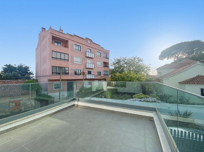 Image No.28-4 Bed House for sale