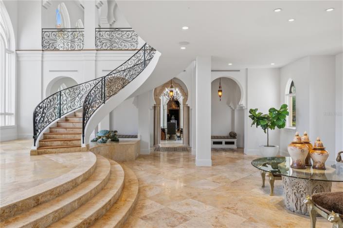 Image No.12-7 Bed Mansion for sale