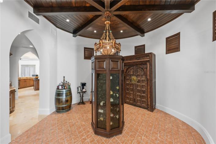 Image No.24-7 Bed Mansion for sale