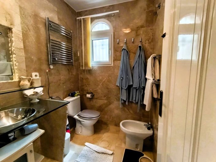 Image No.48-4 Bed Villa for sale