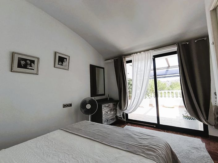 Image No.48-3 Bed Apartment for sale