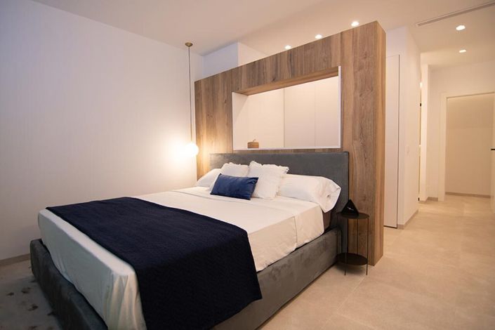 Image No.10-3 Bed Apartment for sale
