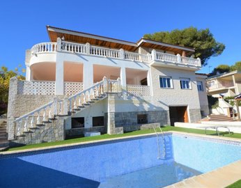 1640-villa-for-sale-in-campoamor-1362614-larg