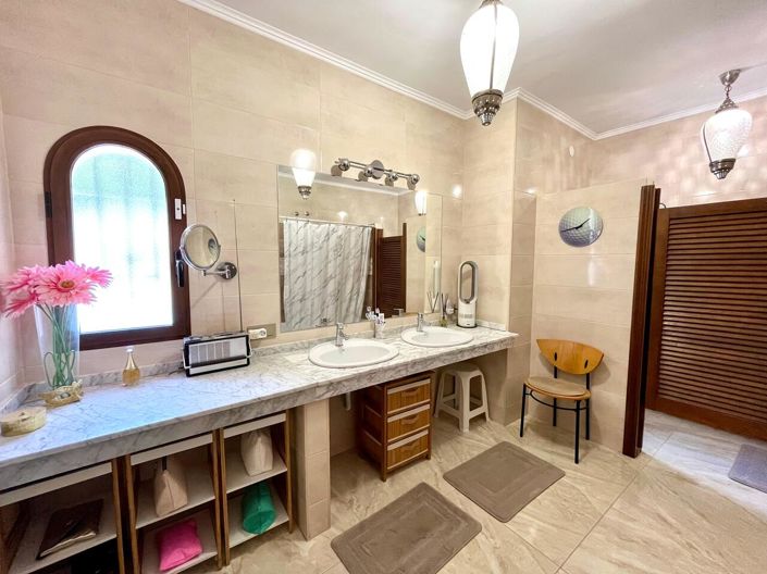 Image No.24-4 Bed Villa for sale