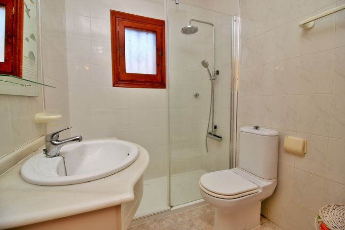 Image No.21-2 Bed Townhouse for sale