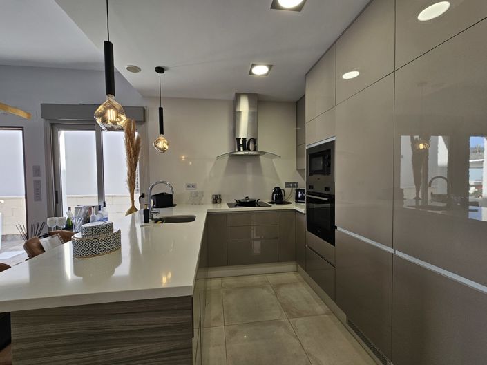 Image No.9-3 Bed Villa for sale