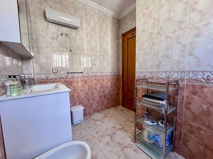 Image No.23-2 Bed Townhouse for sale