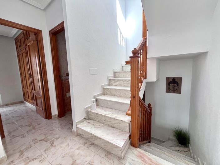 Image No.26-2 Bed Townhouse for sale