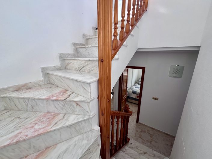 Image No.27-2 Bed Townhouse for sale