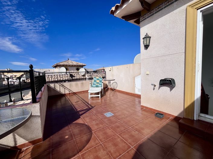 Image No.30-2 Bed Townhouse for sale