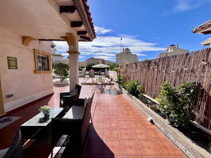 Image No.36-2 Bed Townhouse for sale