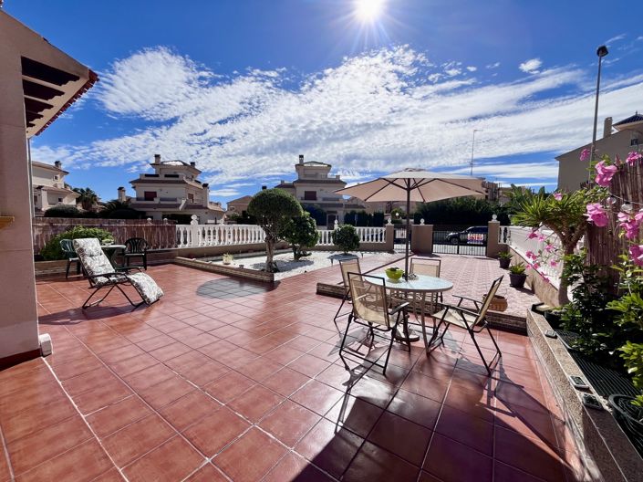 Image No.38-2 Bed Townhouse for sale