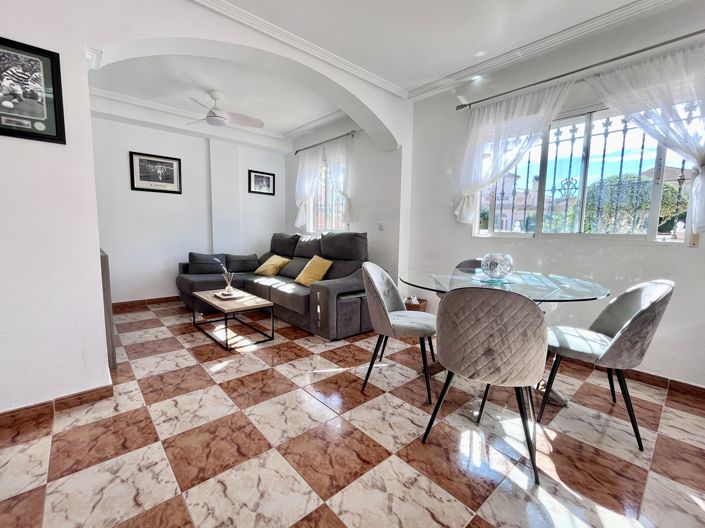 Image No.9-2 Bed Townhouse for sale