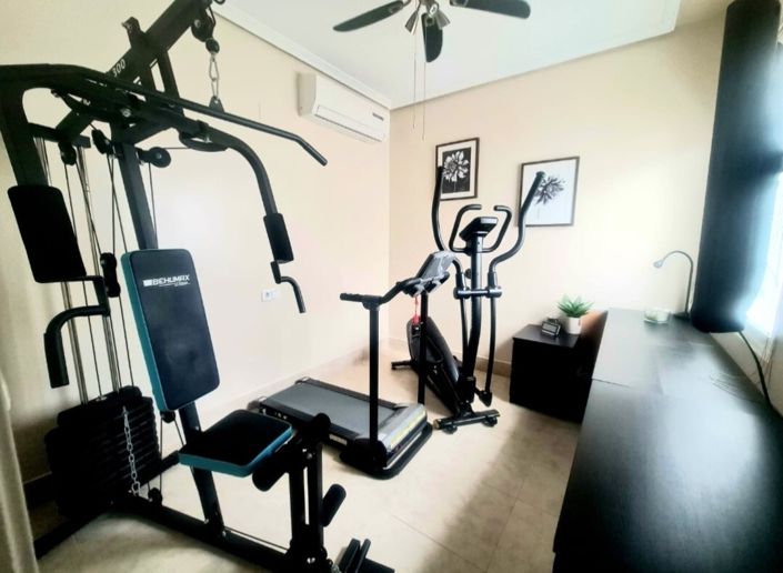 Image No.9-2 Bed House for sale