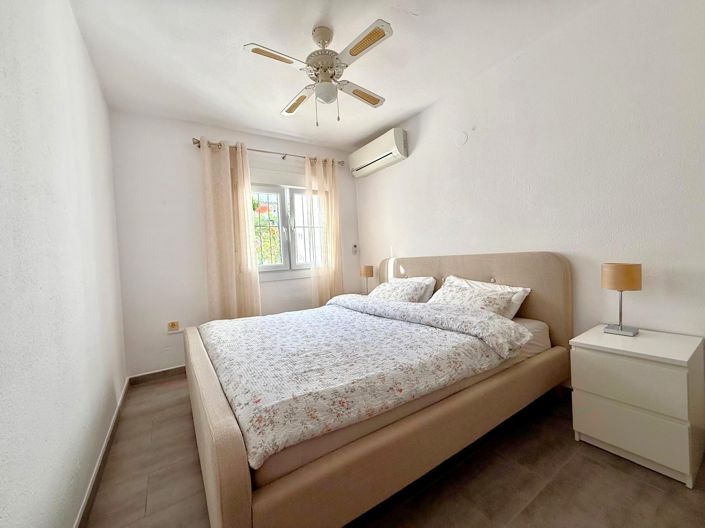 Image No.11-3 Bed Townhouse for sale