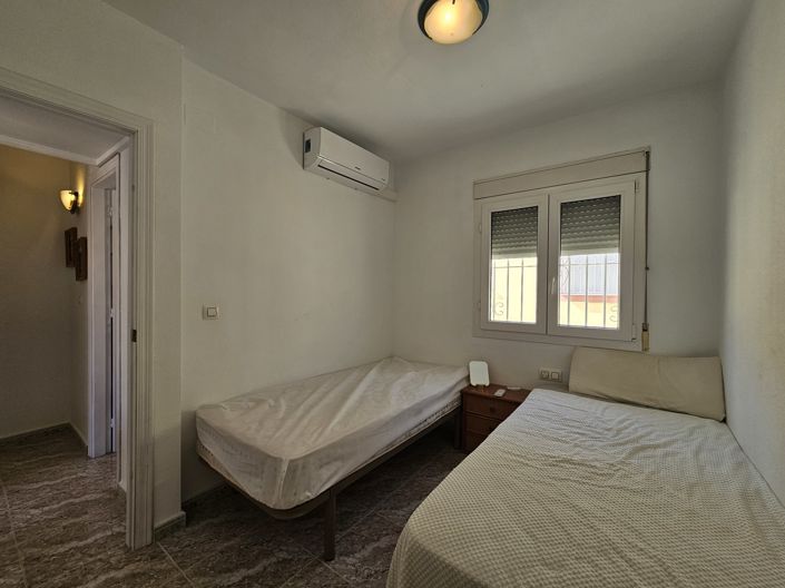 Image No.25-2 Bed Townhouse for sale