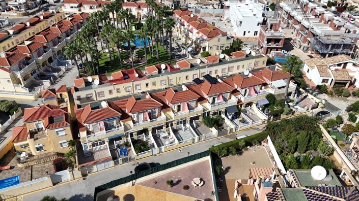 Image No.32-2 Bed Townhouse for sale