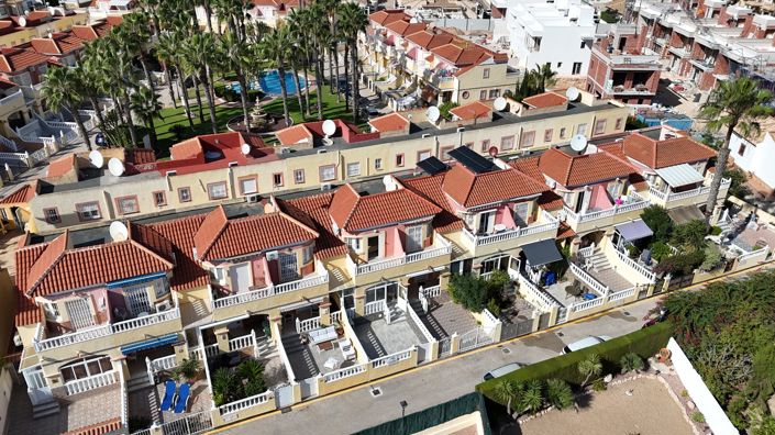 Image No.33-2 Bed Townhouse for sale