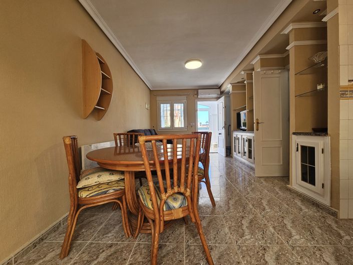 Image No.9-2 Bed Townhouse for sale