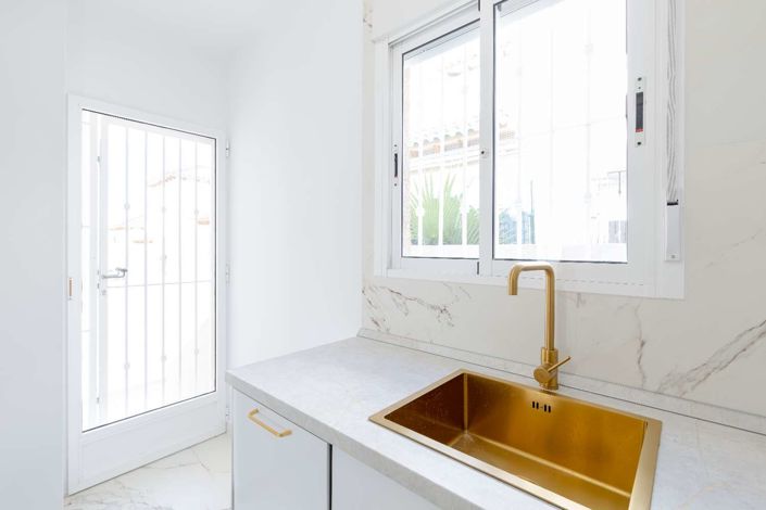 Image No.19-5 Bed Villa for sale