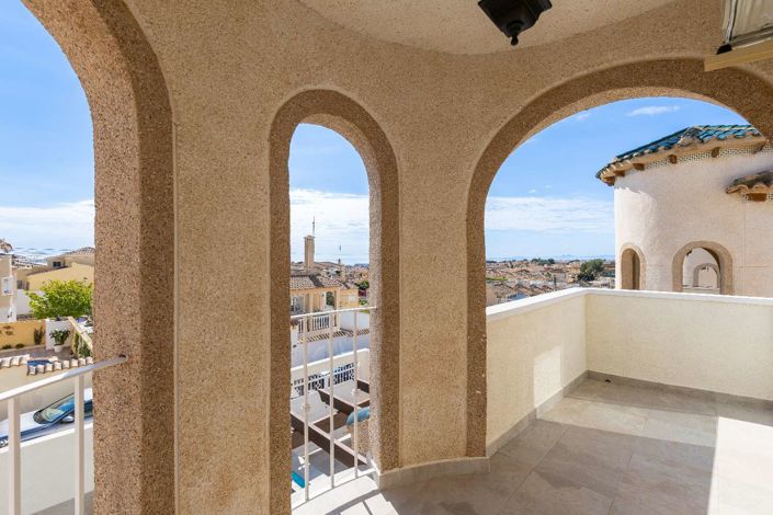 Image No.27-5 Bed Villa for sale