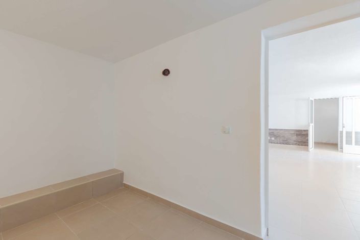 Image No.37-5 Bed Villa for sale