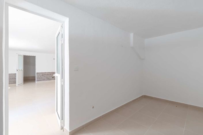 Image No.39-5 Bed Villa for sale