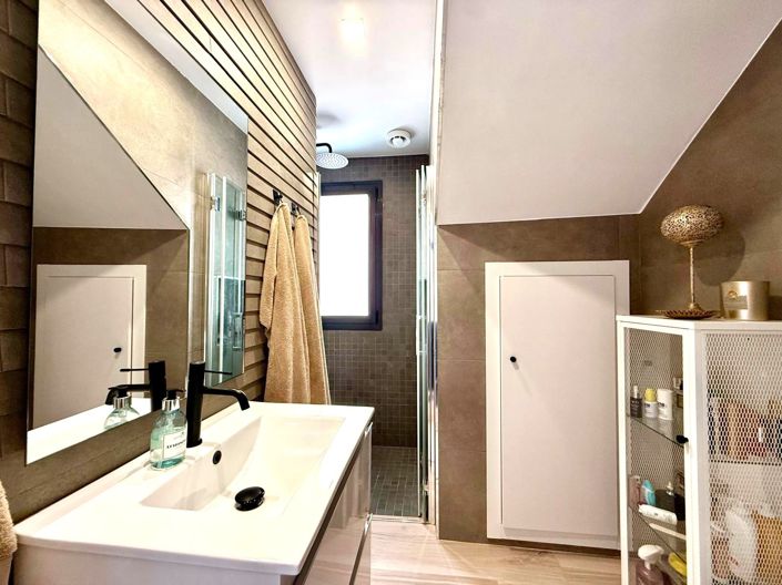 Image No.14-3 Bed Villa for sale