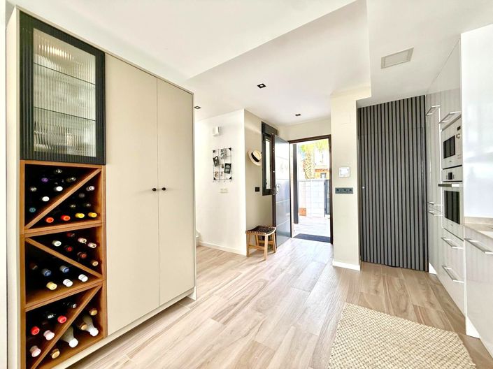 Image No.6-3 Bed Villa for sale