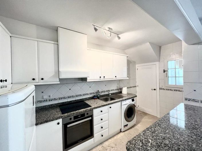 Image No.4-3 Bed Townhouse for sale