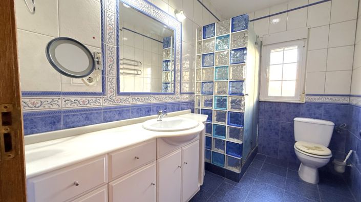 Image No.28-4 Bed Villa for sale