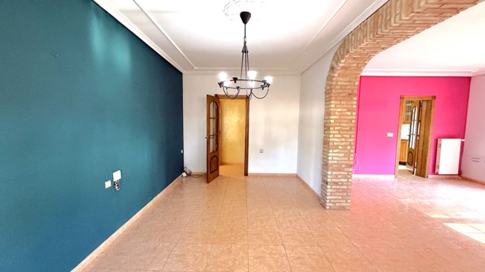 Image No.8-4 Bed Villa for sale