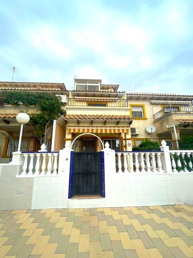 Image No.1-3 Bed Townhouse for sale