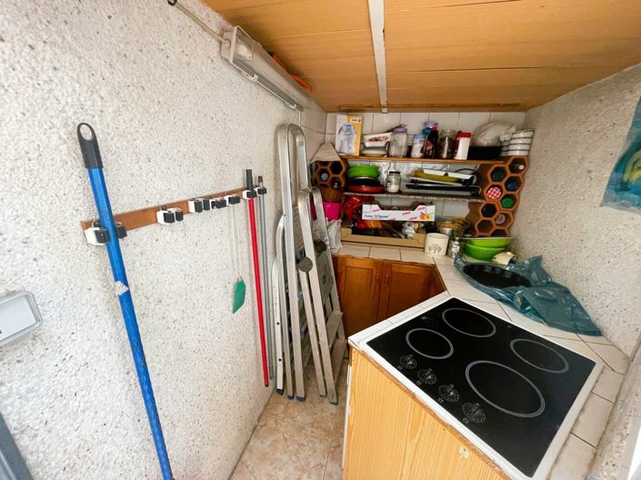 Image No.20-3 Bed Townhouse for sale