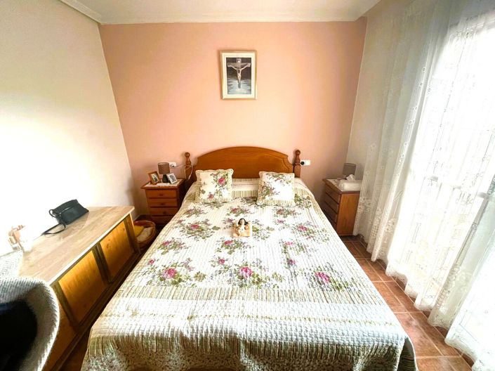 Image No.23-3 Bed Townhouse for sale